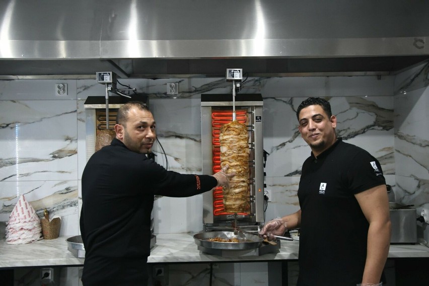 W Kebab Mido znajdziemy wysokiej jakości mięso i dodatki.