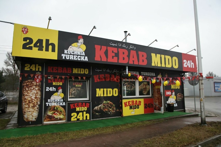 Kraftowe mięso i dostępność 24 godziny na dobę. Kebab Mido ruszył przy ulicy Krakowskiej w Kielcach. Zobacz film i zdjęcia