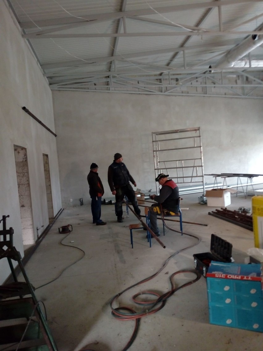 Gmina Zbąszyń: Trzeci etap budowy sali wiejskiej w Perzynach zakończony - grudzień 2020 [Zdjęcia]