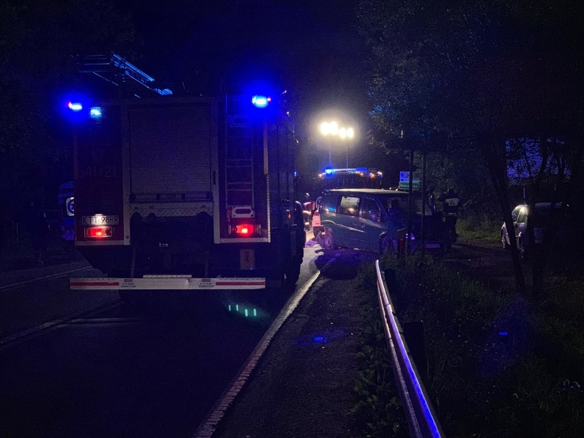 Zakopane. Bus zderzył się z osobówką. Kierowcy lekko ranni [ZDJĘCIA]