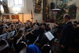 Koncert noworoczny w kościele w Kwielicach. Orkiestra OSP dała show w świątyni [ZDJĘCIA]