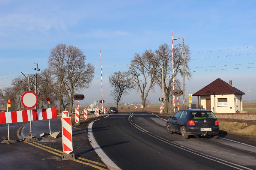 Przejazd kolejowy w Dąbrowie już po remoncie. Teraz czas na Sieradzką