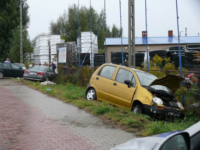 Na ulicy Fabrycznej w Wieluniu zderzyły się dwa samochody osobowe
