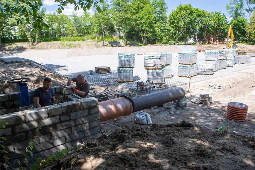 W Kwidzynie na ul. Sportowej trwają prace przy budowie zbiornika retencyjnego [ZDJĘCIA]