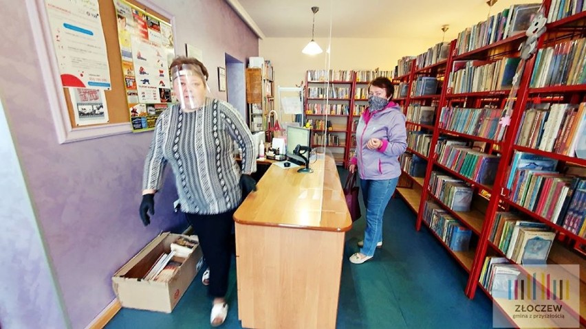 Złoczewska biblioteka otwarta, ale z obostrzeniami. Książki na kwarantannie i inne środki ostrożności [FOTO]