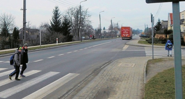 W końcu stanie sygnalizacja świetlna przy ul. Słubickiej w Krośnie Odrzańskim.