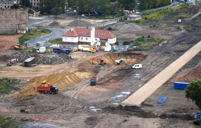 Wykonawca nie chce jeszcze zdradzić, gdzie wywożona będzie ziemia.