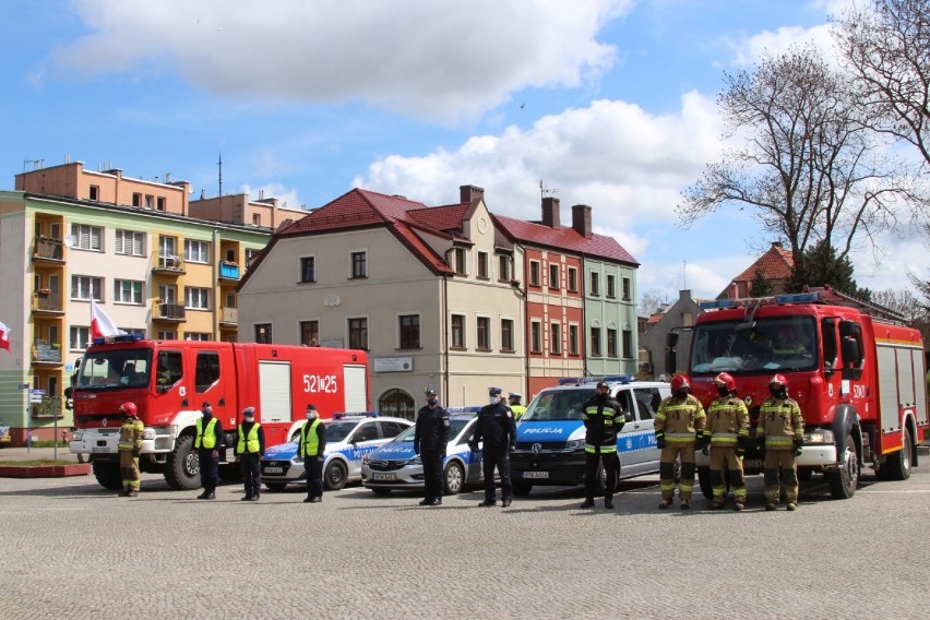 Policja i strażacy ze Sławna oddali hołd zamordowanemu...