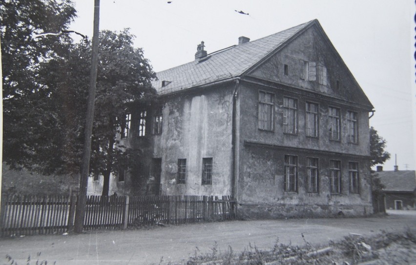 Budynek dawnej szkoły na Płoni