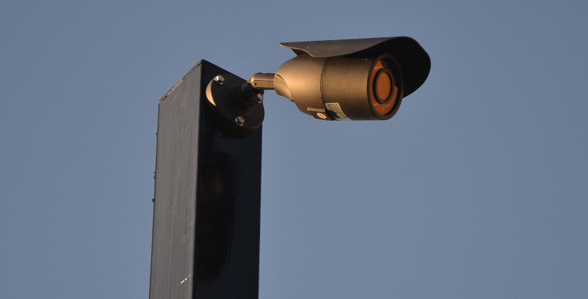 Wokół domu MTBS w Malborku pojawiły się kamery mające czuwać nad porządkiem wokół budynku