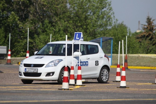 Najlepsze szkoły jazdy w Tychach. Ranking WORD 2020.

Ranking szkół jazdy 2020. Zobacz kolejne plansze. Przesuwaj zdjęcia w prawo - naciśnij strzałkę lub przycisk NASTĘPNE