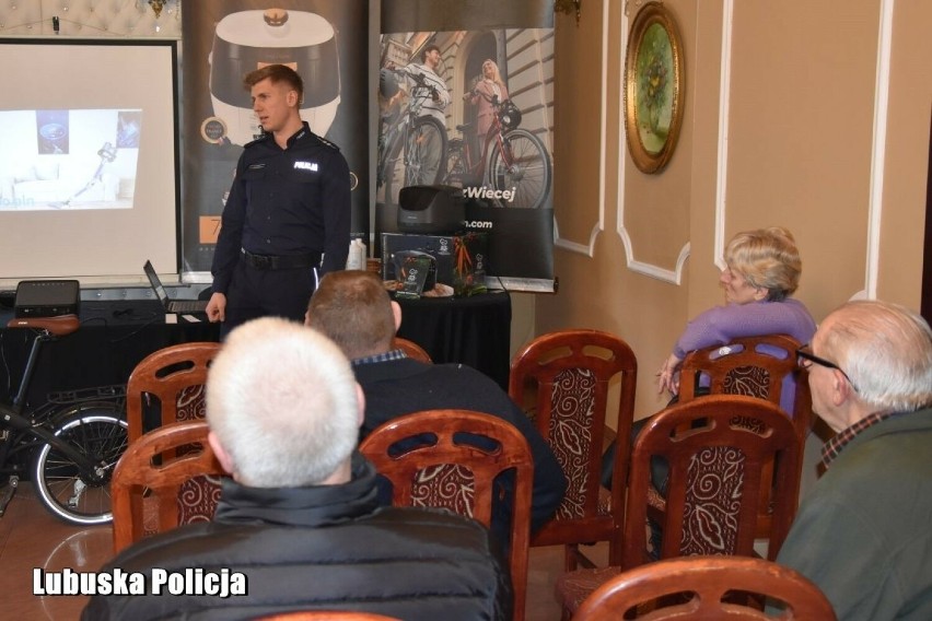 Policjanci z Żagania zapowiadają wizyty na każdym spotkaniu...