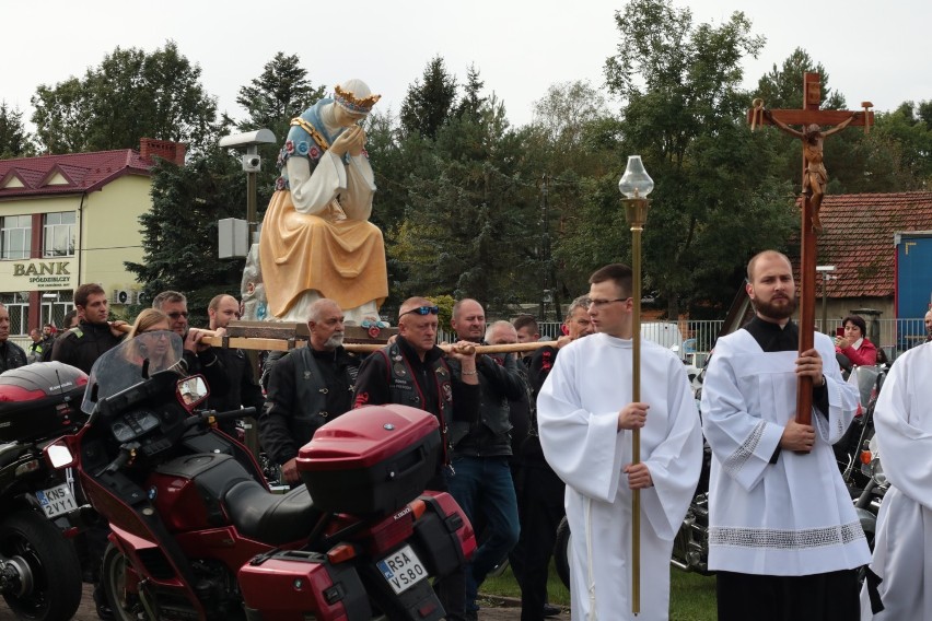 Motocykliści z regionu zjechali do Dębowca na zakończenie sezonu [ZDJĘCIA]