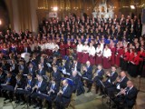 Ponad 400 chórzystów z całego regionu dało koncert w Ostrowie [FOTO]