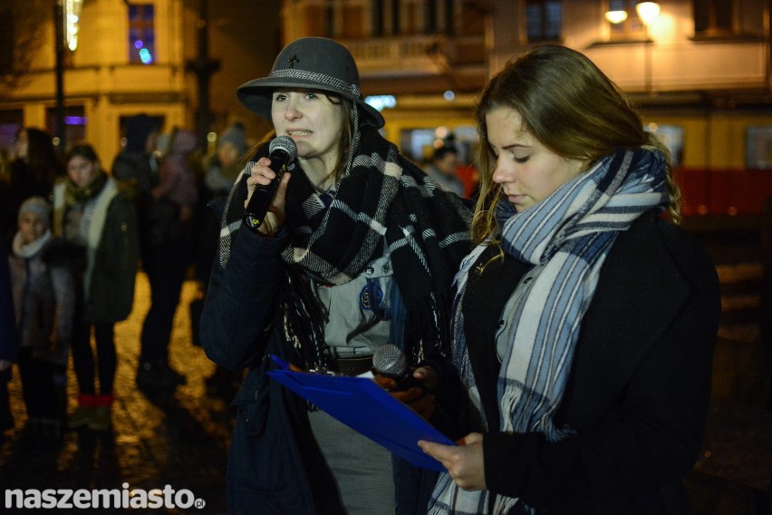 Grudziądzanie odebrali światło z Betlejem [wideo, zdjęcia]