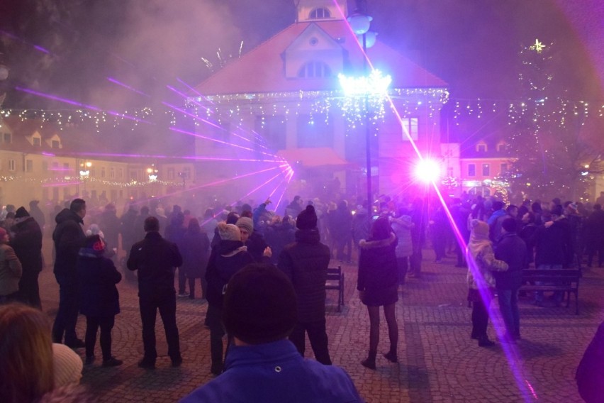 Tak witano nowy rok w Łęczycy. Pokaz laserów i dobra zabawa! [ZDJĘCIA] 