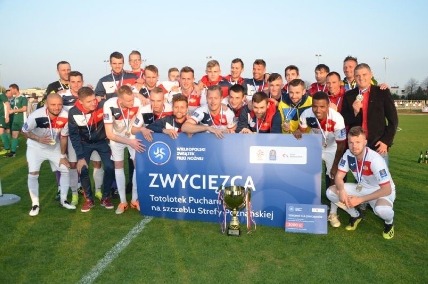 Piłkarze Polonii Środa ponownie wygrali okręgowy Puchar...