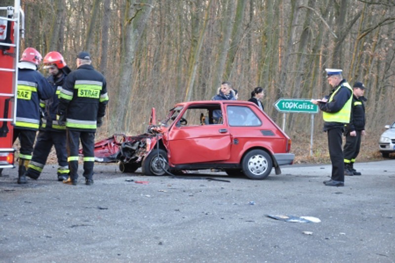 Dwa groźne wypadki na drogach powiatu kaliskiego. Wśród rannych są dzieci. ZDJĘCIA