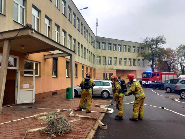 W akcji brały udział jednostki ratowniczo-gaśnicze z Komendy Powiatowej Państwowej Straży Pożarnej i Ochotniczej Straży Pożarnej w Aleksandrowie Kujawskim.
