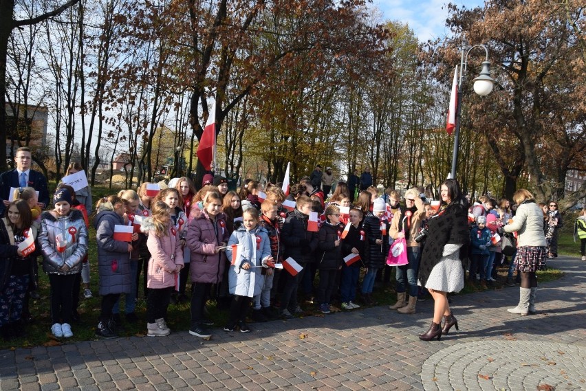 W uroczystości zorganizowanej przez Liceum Ogólnokształcące...