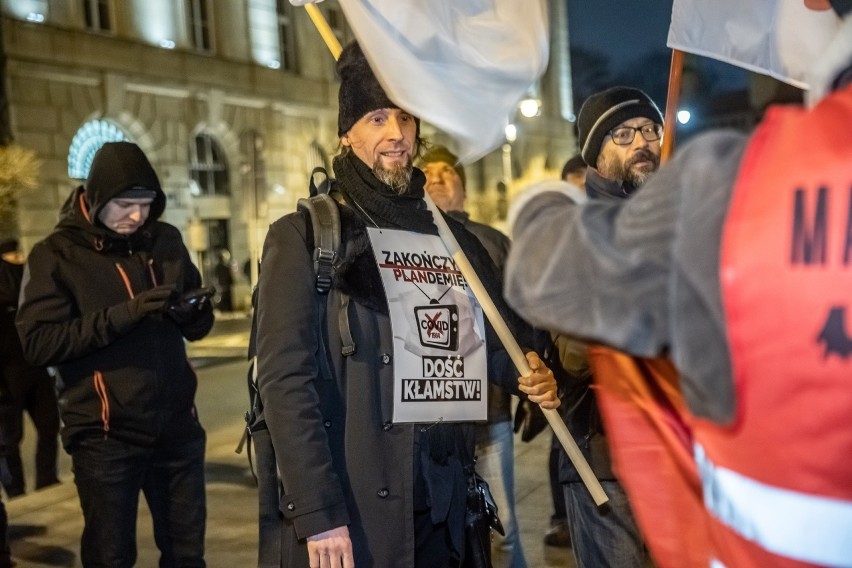 Protest „Stop segregacji sanitarnej” w Krakowie