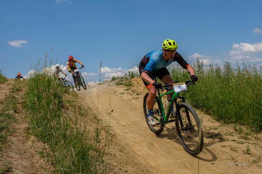 Tarnów. Rozpoczęła się 28. edycja Pucharu MTB Tarnowa. Kolarze górscy ścigali się pod Górą św. Marcina [ZDJĘCIA]        