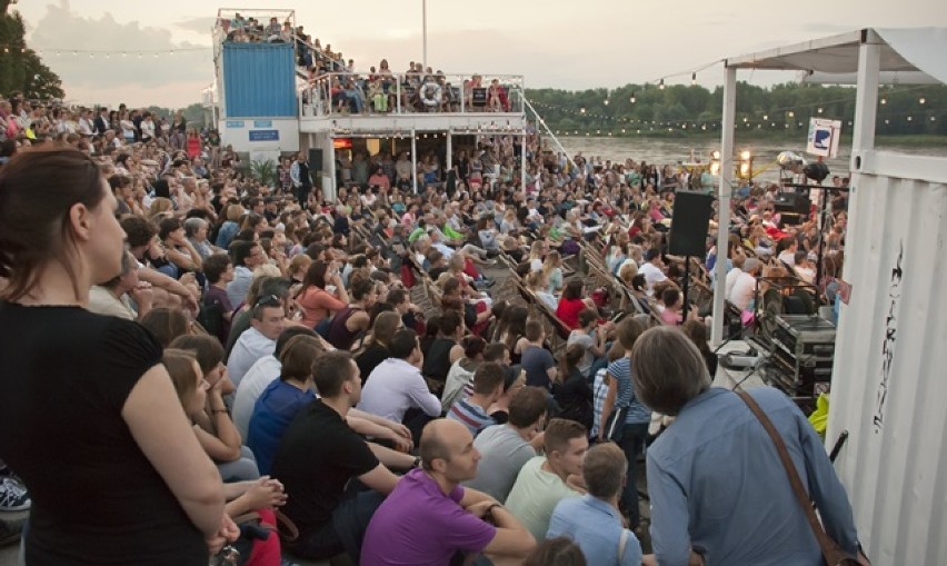 Teatr na leżakach przyciągnął tłum [ZDJĘCIA]