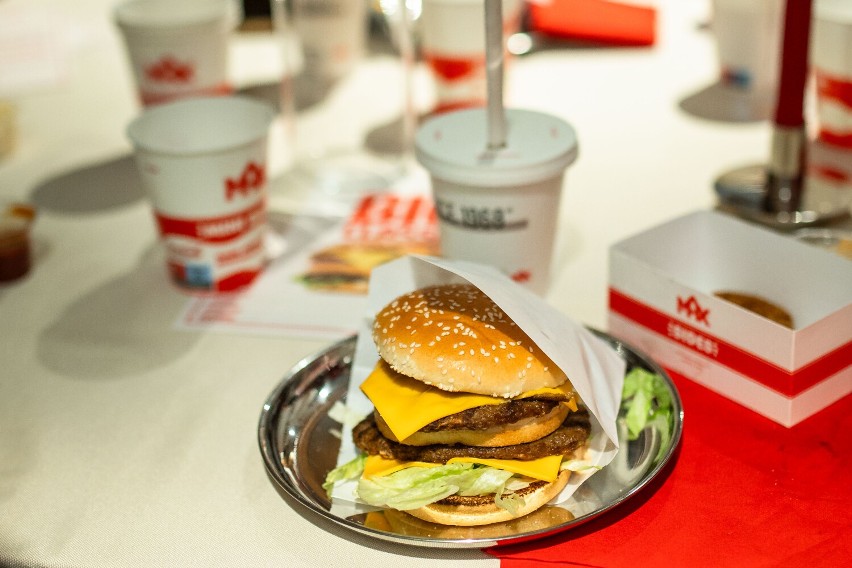 MAX stawia kolejne wyzwanie konkurencji i wprowadza burgera BIG Classic