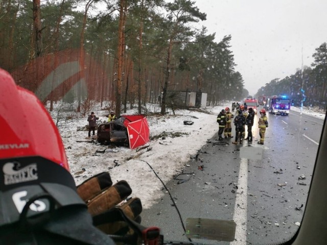 W sobotę 11 lutego 2023 roku na Drodze Krajowej nr 91 - w okolicy m. Warząchewka Polska w powiecie włocławskim - doszło do tragicznego wypadku. Zginęła 28-letnia kobieta.