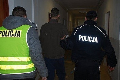 Policjanci z zatrzymanym złodziejem stali z Łazisk Górnych