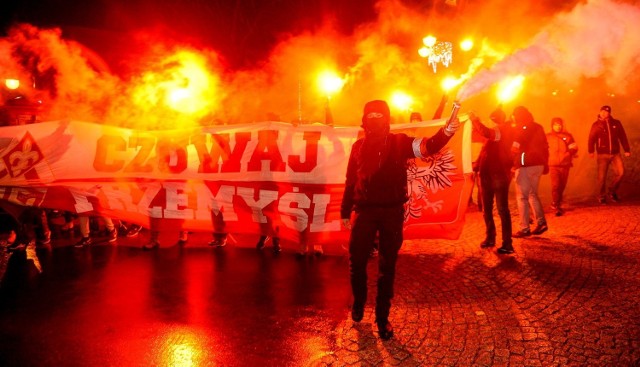 Ulicami Przemyśla przeszedł marsz upamiętniający bohaterstwo Orląt Przemyskich i Lwowskich w 98. rocznicę bitwy pod Niżankowicami, w której życie oddali harcerze i uczniowie z Przemyśla i okolic. Manifestację patriotyczną poprzedziła msza św. archikatedrze.