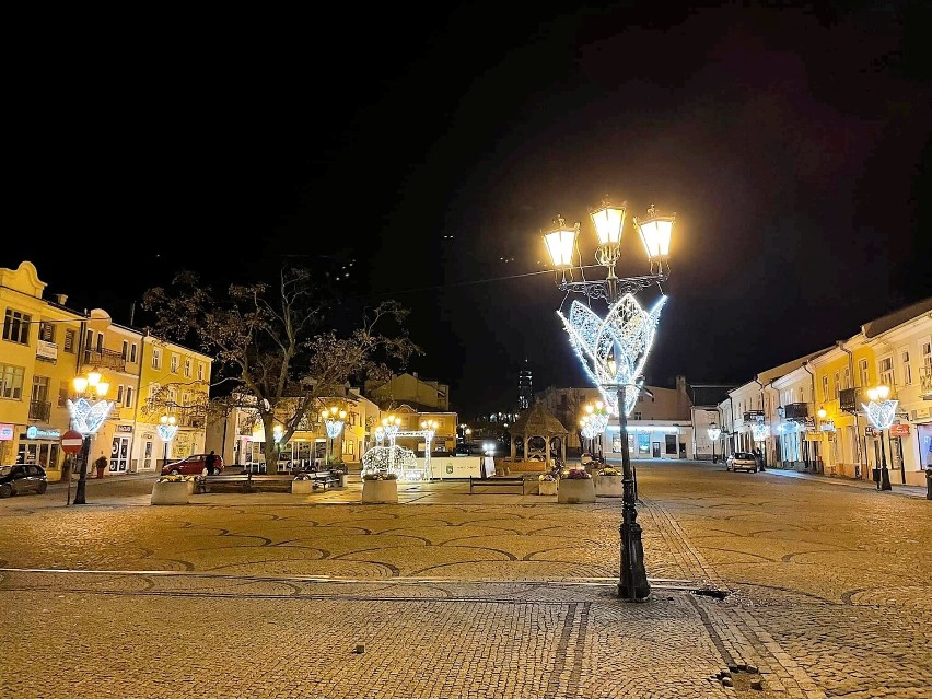  Magia świątecznych iluminacji w Chełmie. Zobacz zdjęcia