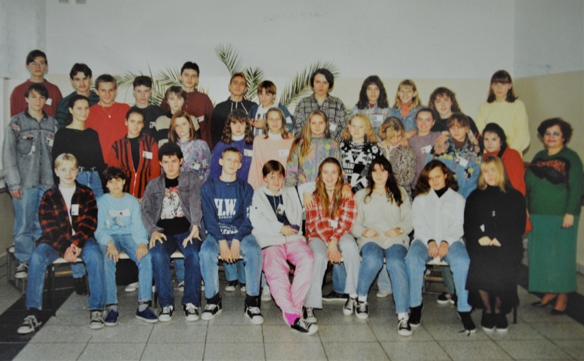 Druga połowa lat 90. w Liceum Ogólnokształcącym w Goleniowie. ZDJĘCIA KLASOWE i nie tylko