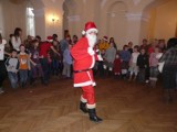 Wieluń: Mikołaj rozdał 120 paczek