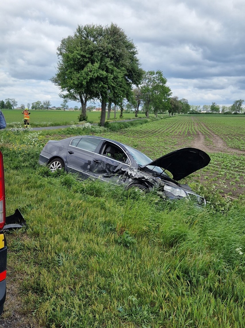 Gniezno/Witkowo: Wypadek. Zderzenie dwóch samochodów  w miejscowości Miroszka [FOTO,INFO]