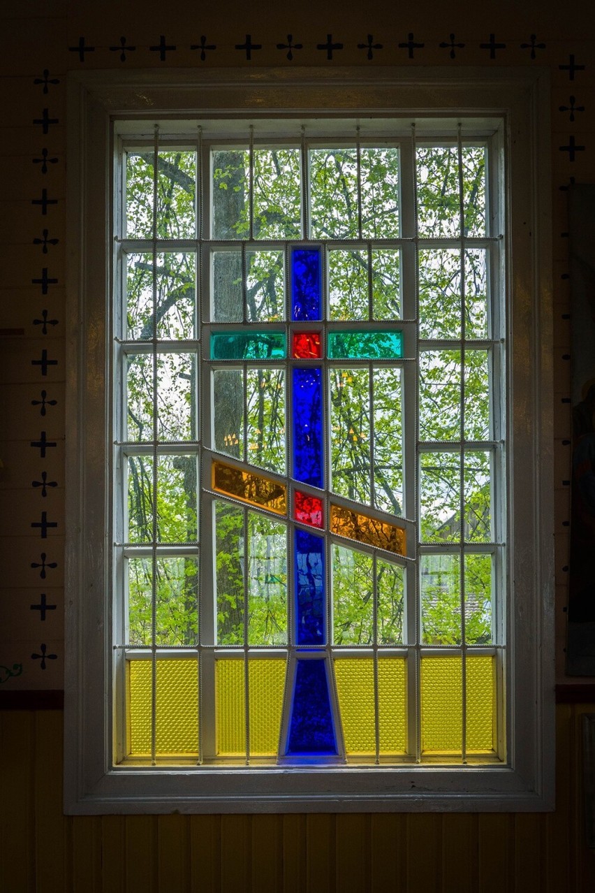 Okno w cerkwi parafialnej w Juszkowym Grodzie