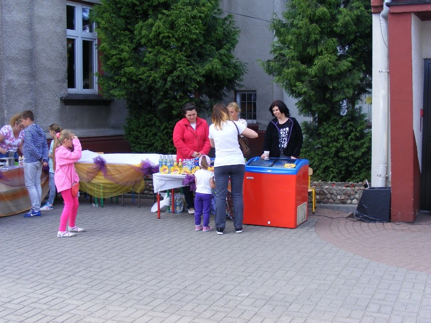 Festyn rodzinny w koźmińskiej jedynce