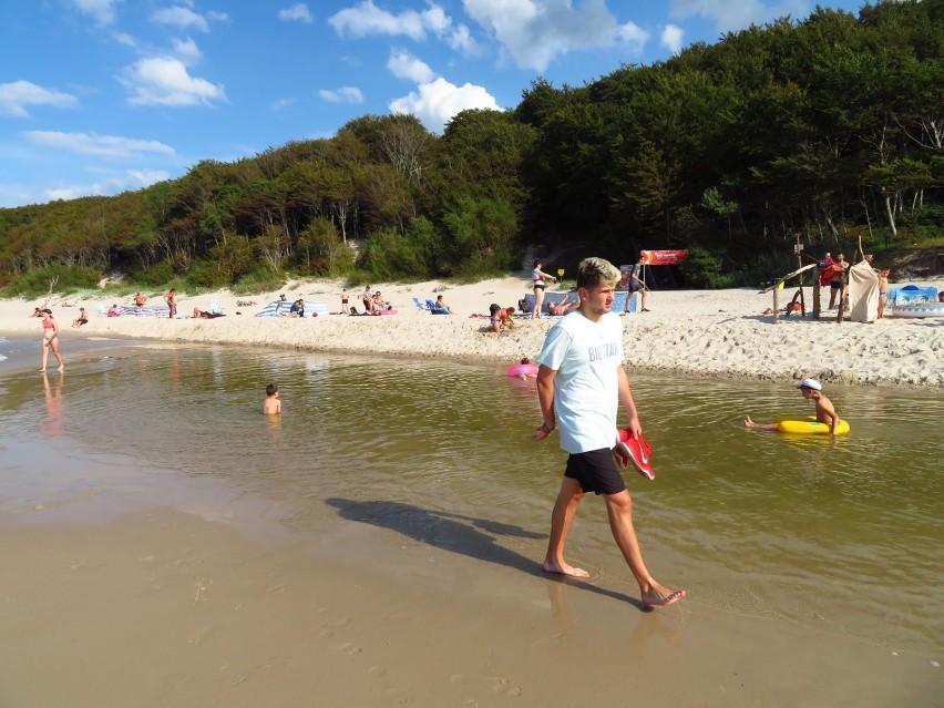 Na wszystkich polskich plażach panuje tłok, nawet w tych...