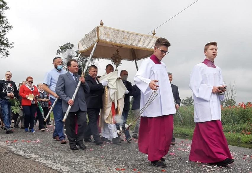 Procesja Bożego Ciała w Ostrowie koło Gniewkowa