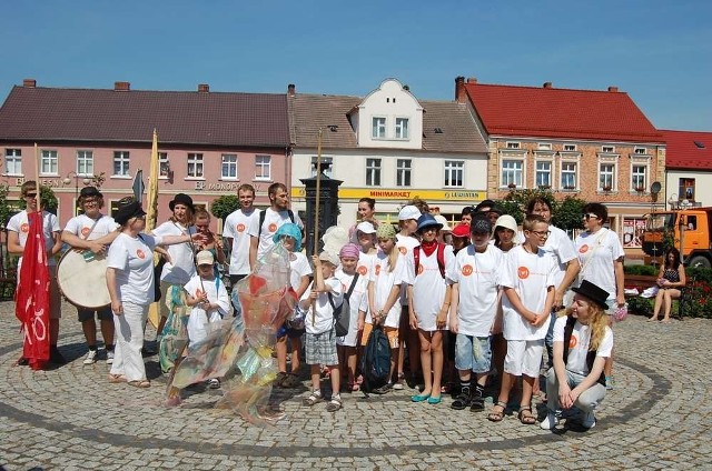 Inauguracja warsztatów na szamocińskim rynku