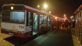 Leszno. Przymusowa przesiadka pasażerów autobusu miejskiego.  Pijany pasażer zatrzymał kurs [ZDJĘCIA]