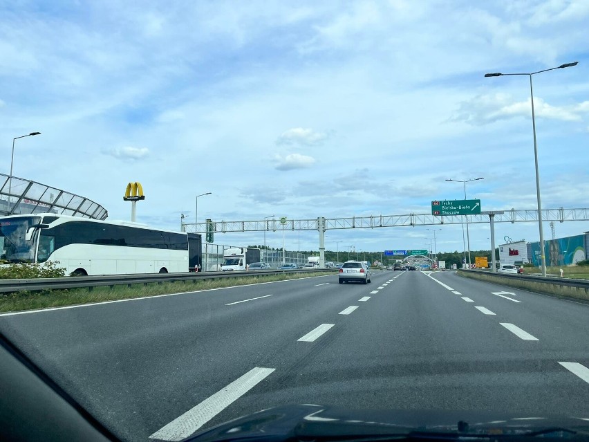 Utrudnienia na autostradzie A4 w Katowicach. Tworzą się gigantyczne korki. Kierowcy muszą uzbroić się w cierpliwość