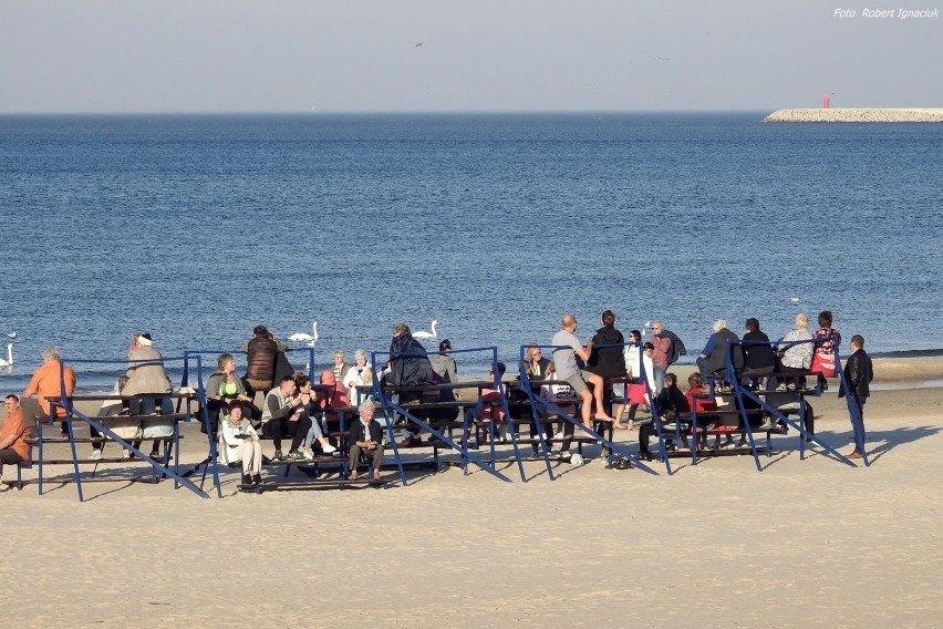 Tłumy na plaży w Śwunoujściu. Zobaczcie ZDJĘCIA