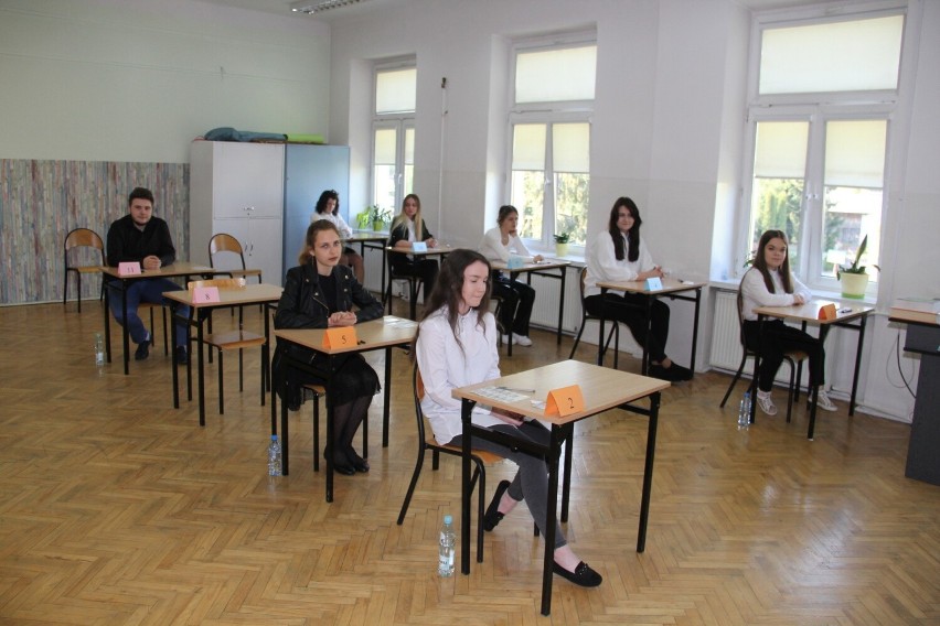 Matura w Liceum Ogólnokształcącym i Zespole Szkół Ponadpodstawowych w Brzezinach