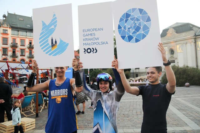 21 czerwca, rok przed igrzyskami europejskimi, zaprezentowano logo tej imprezy.