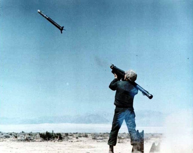 Nawet 10 tys. rakiet przeciwlotniczych mogło paść łupem terroryst&oacute;w. Zrabowany arsenał pułkownika Kadafiego może stanowić poważne zagrożenie dla lotnictwa cywilnego.