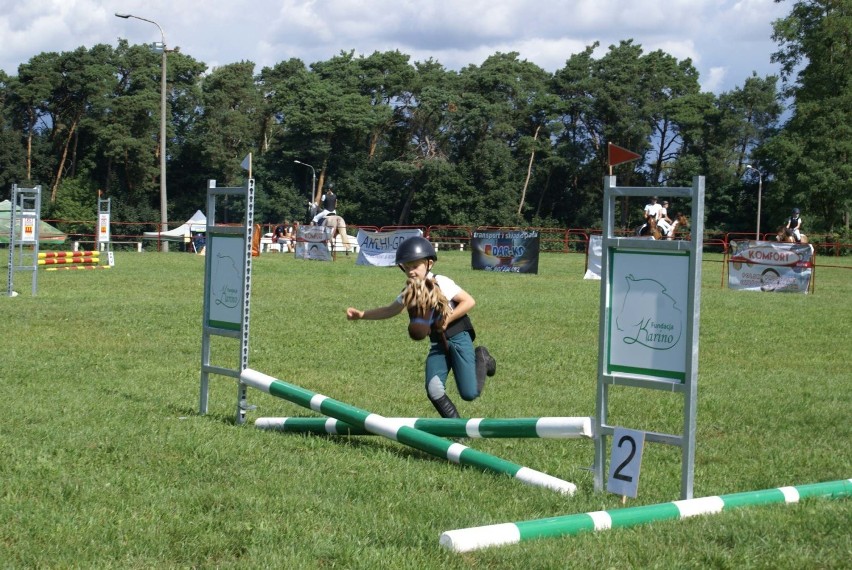 Zawody jeździeckie w Szamocinie i trzeci etap Jeździeckiego Pucharu Powiatu Chodzieskiego [FOTO]