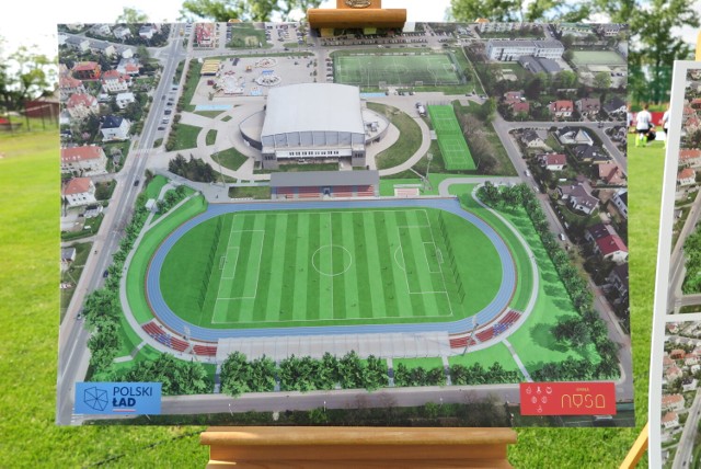 Tak może wyglądać stadion KS Polonia Nysa po remoncie. Plansze z wizualizacjami zaprezentowano podczas konferencji prasowej zorganizowanej 1 czerwca br.