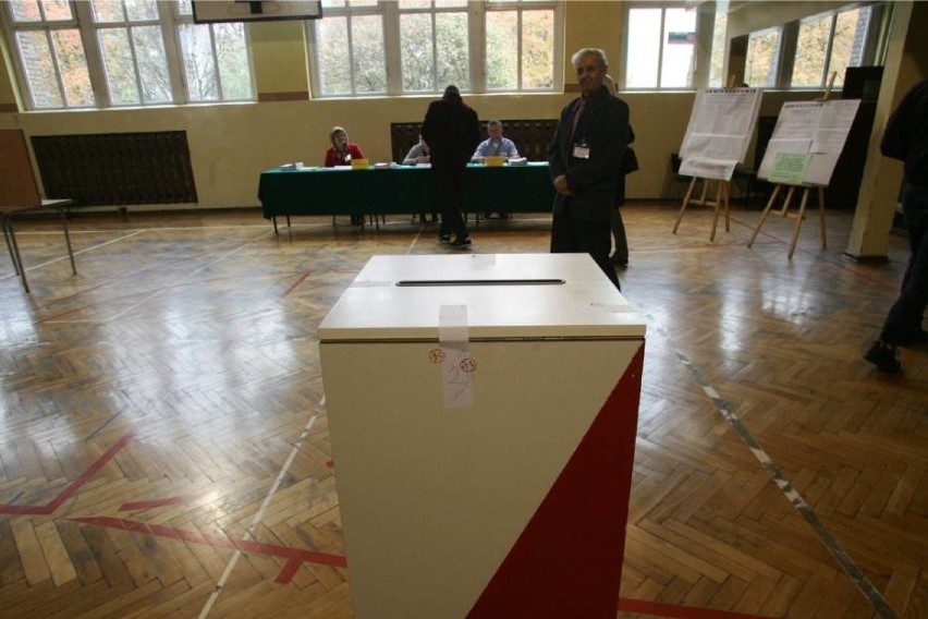 Wybory samorządowe 2018 w Warszawie już 21 października, w...