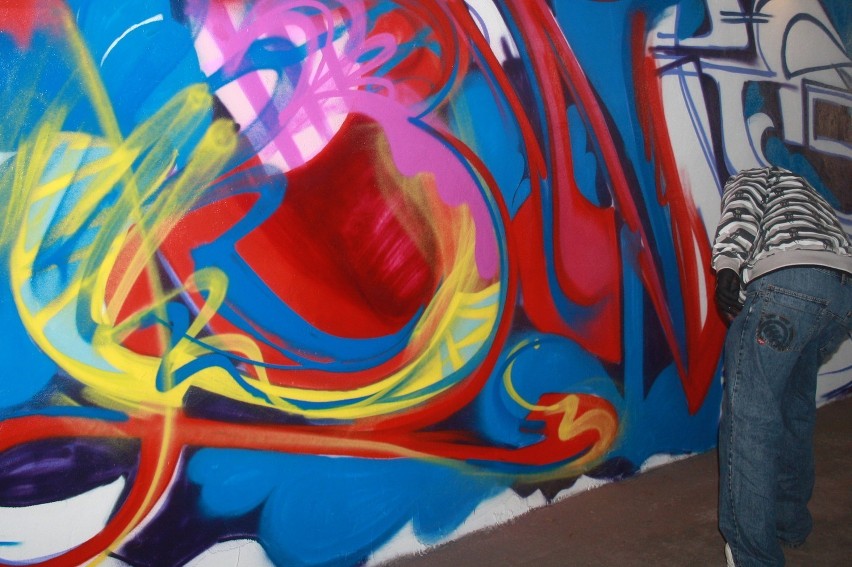 Kolorowe graffiti zdobią ściany i mury Będzina i Czeladzi